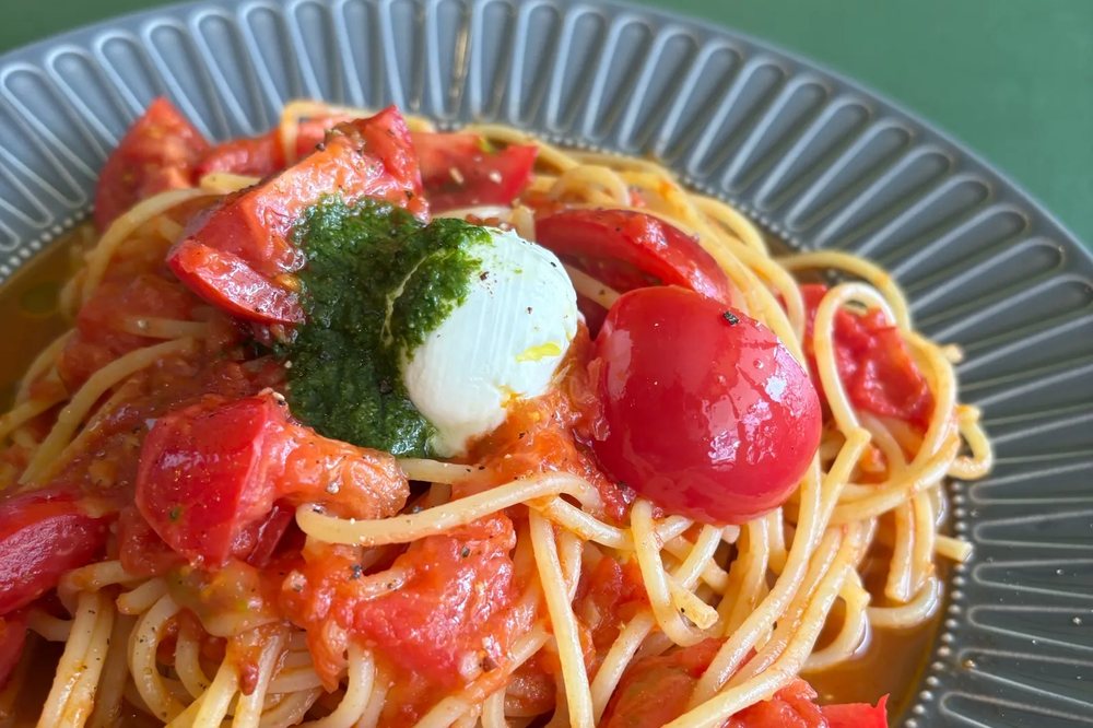 トマト系パスタの一例